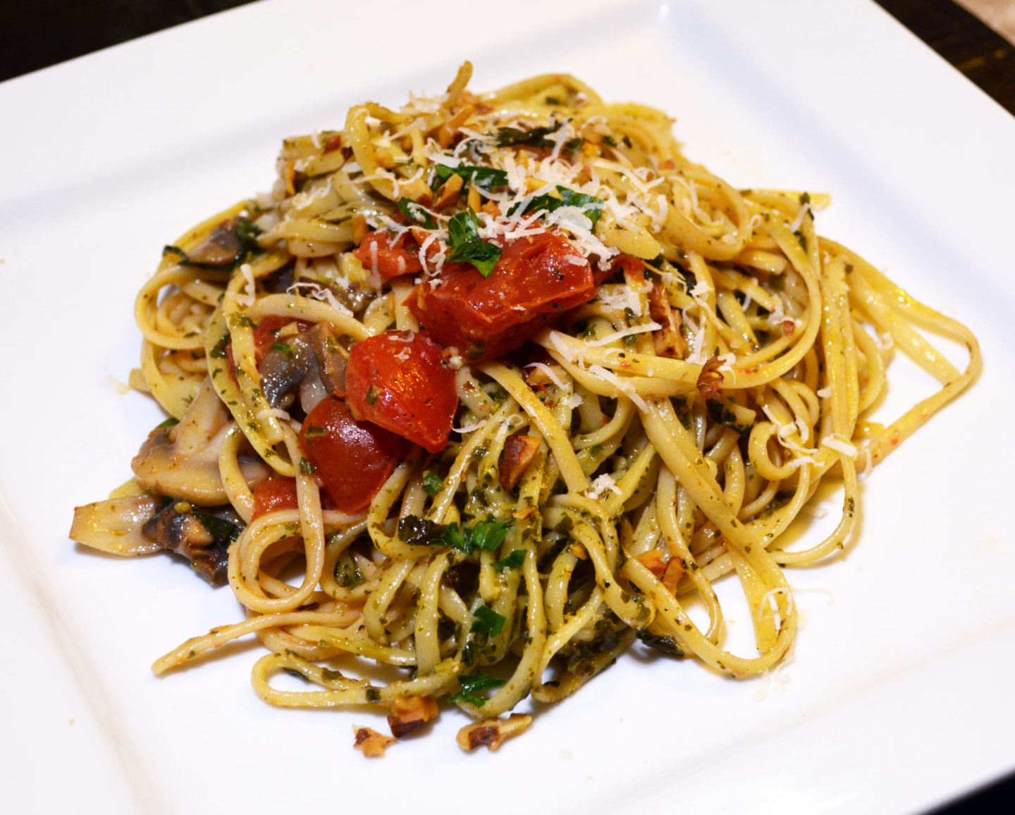 Linguine with Pesto, Mushrooms & Plum Tomatoes