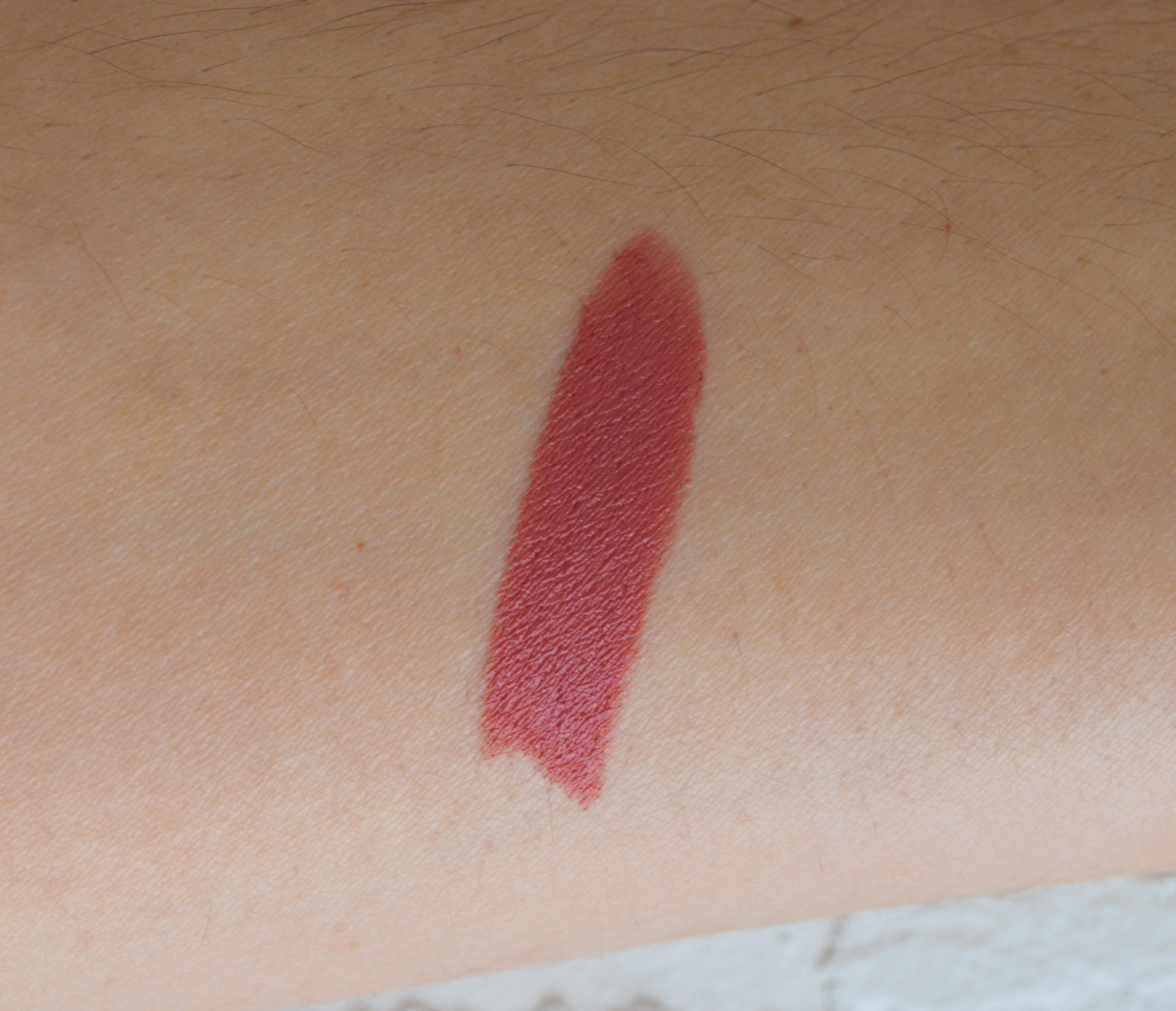 Audacious Lipstick Holiday Kiss Collection in Anita