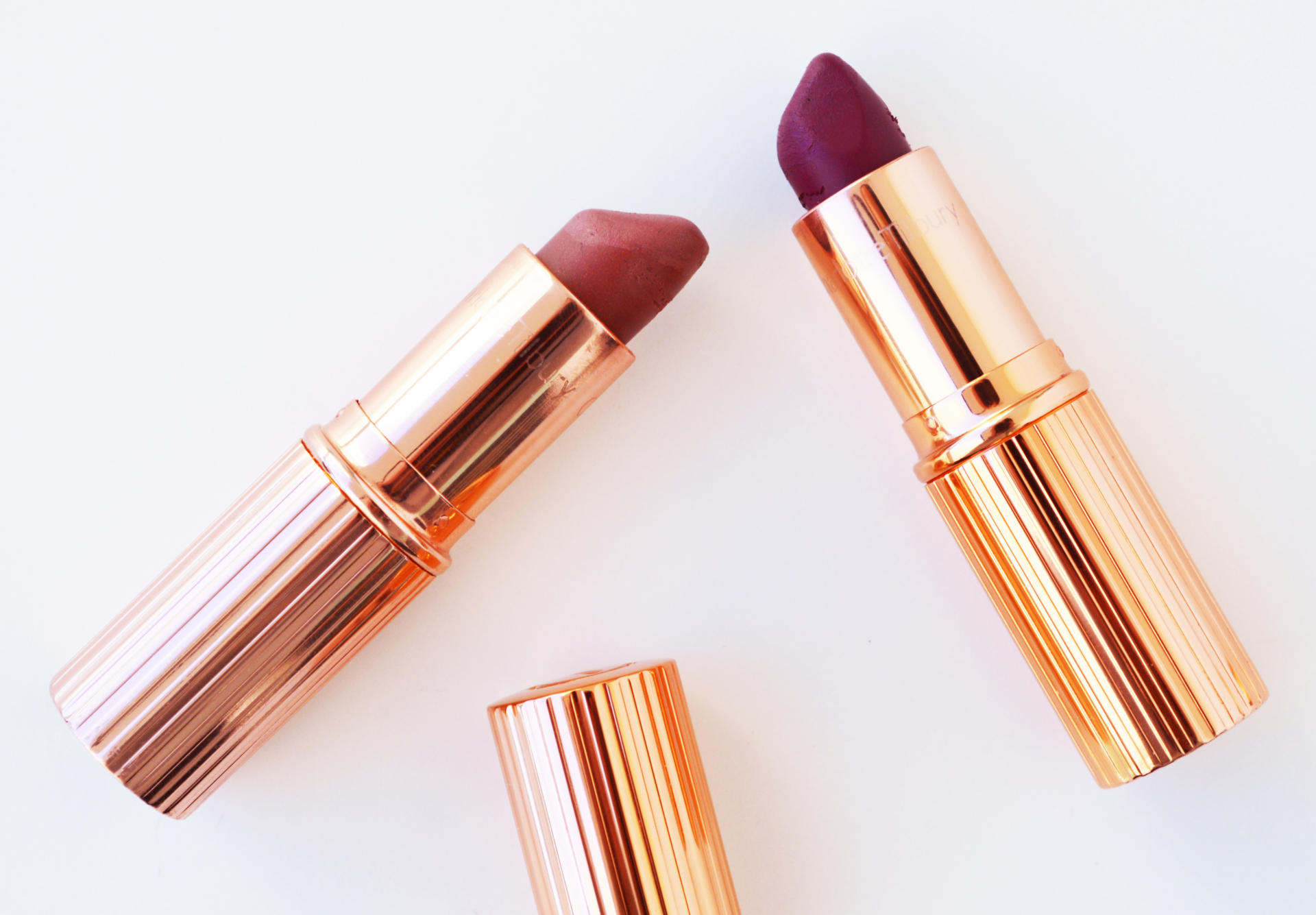 Charlotte Tilbury Matte Revolution Lipstick Very Victoria, Hel's Bells 