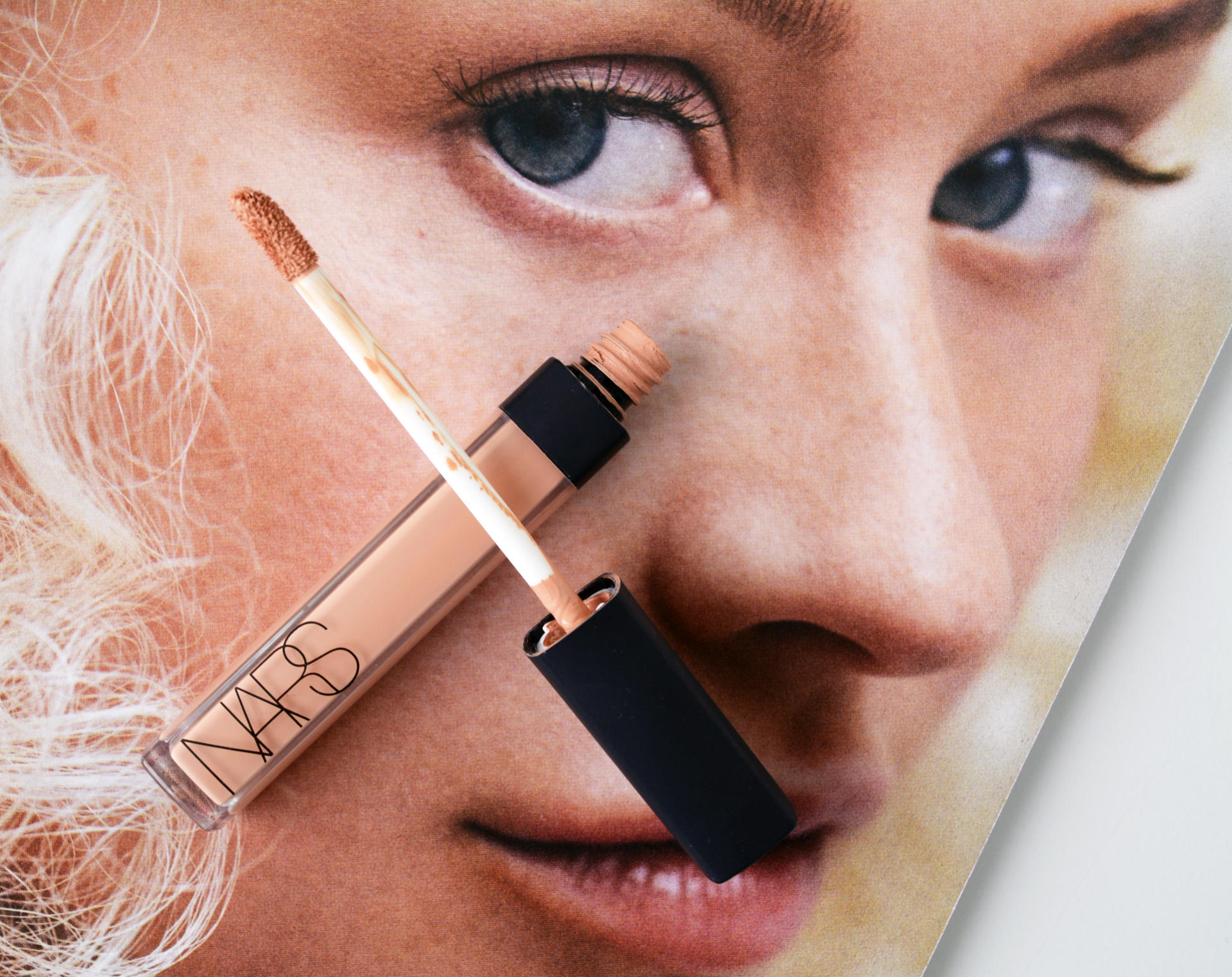 Nars Radiant Creamy Concealer in Honey