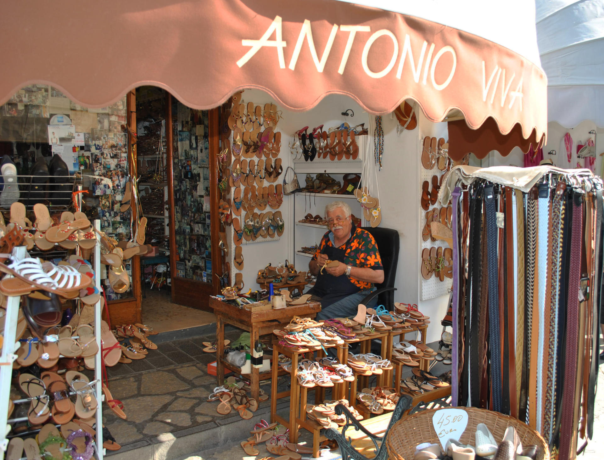L’Arte del Sandalo Caprese di Antonio Viva