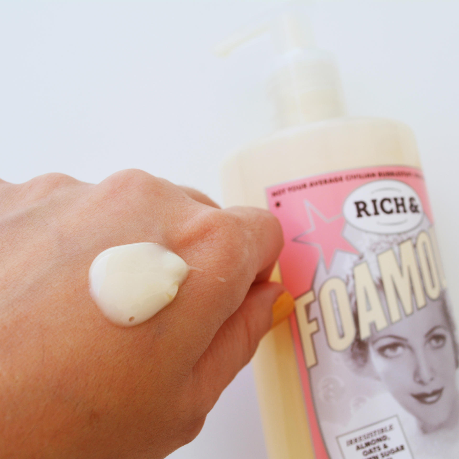Soap & Glory Rich and Foamous Body Wash