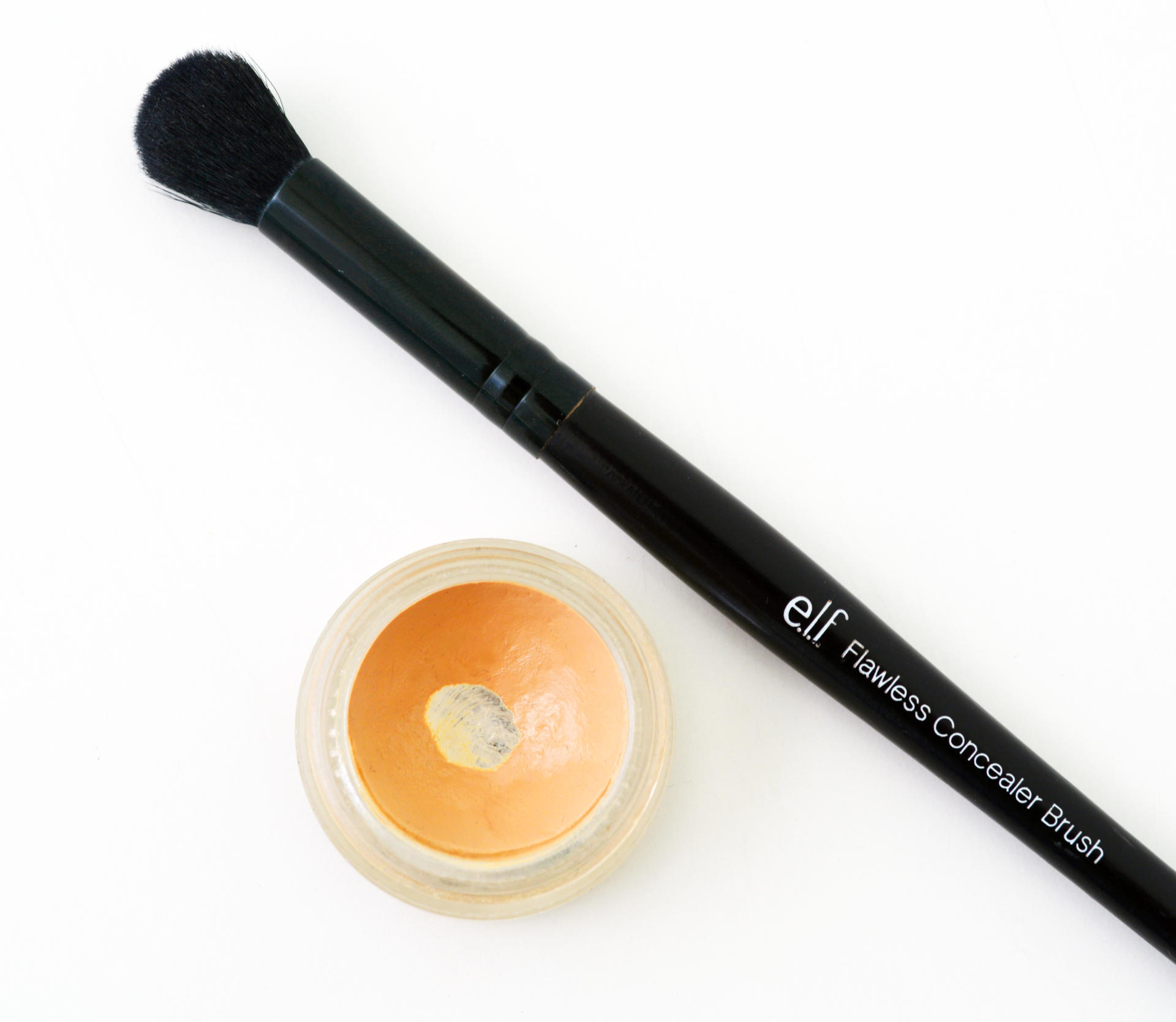 The e.l.f. Studio Flawless Concealer Brush
