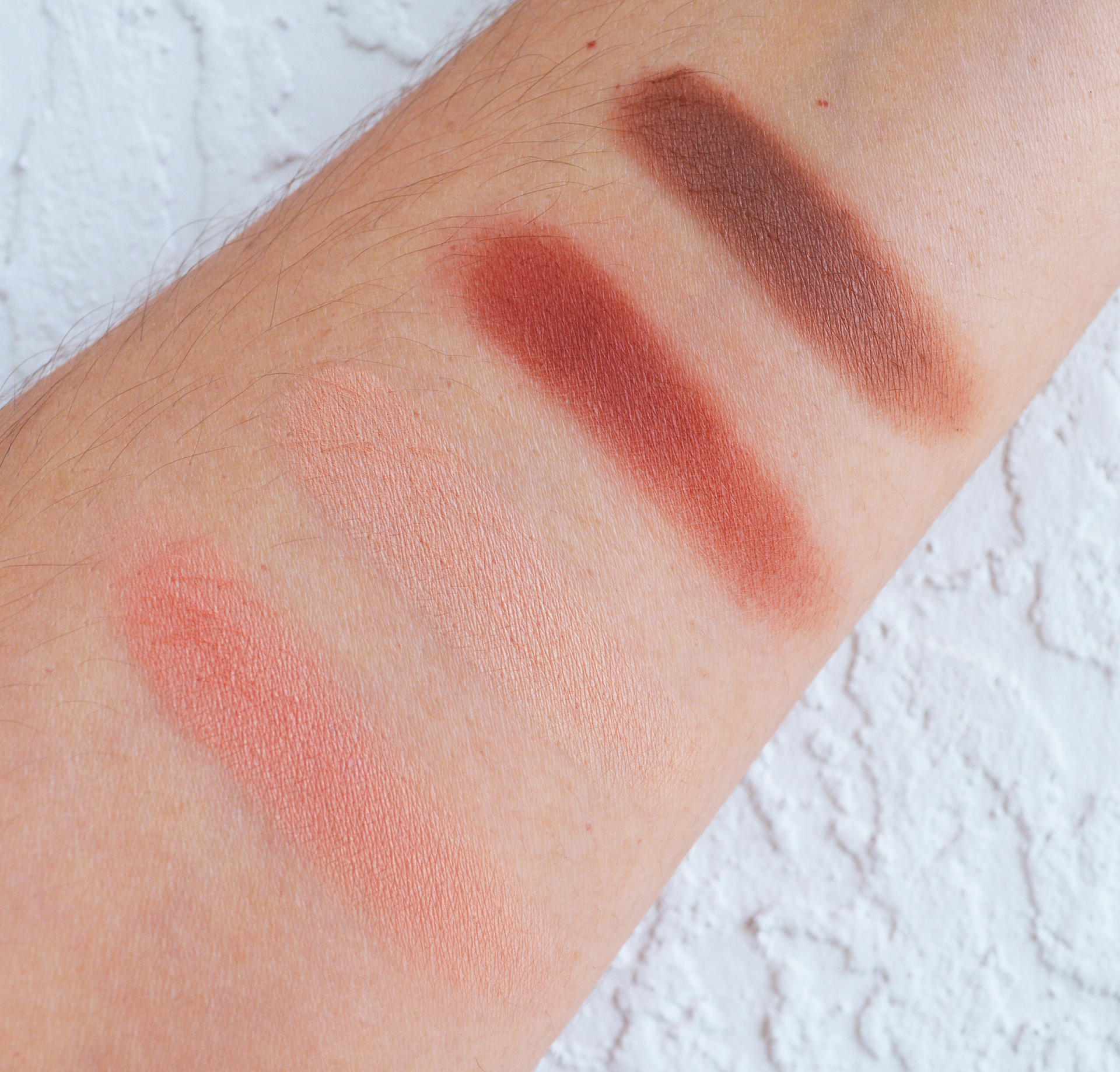 Chanel Légèreté et Expérience Swatches 