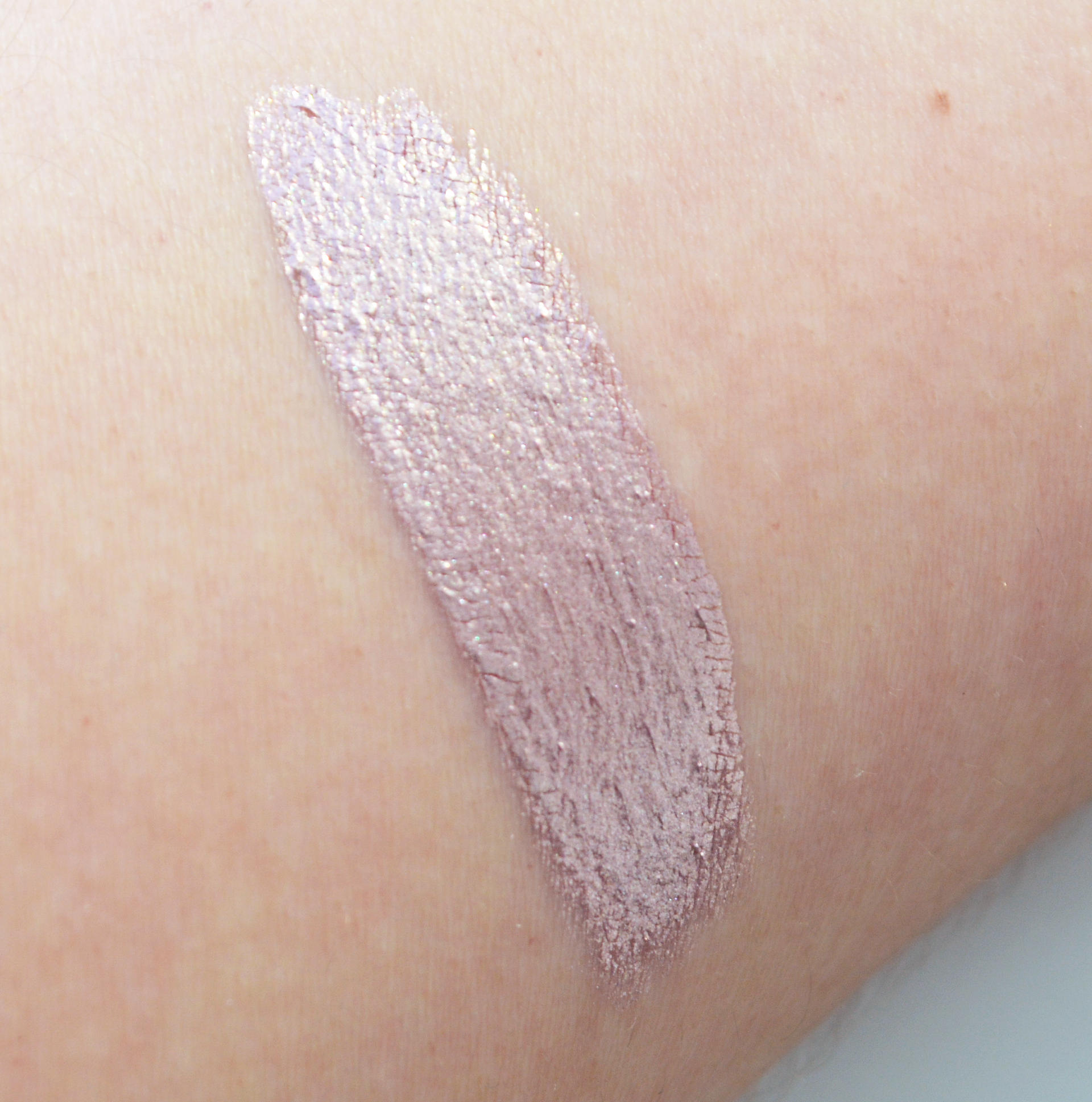 Stila Shimmer & Glow Liquid Eye Shadow Cloud