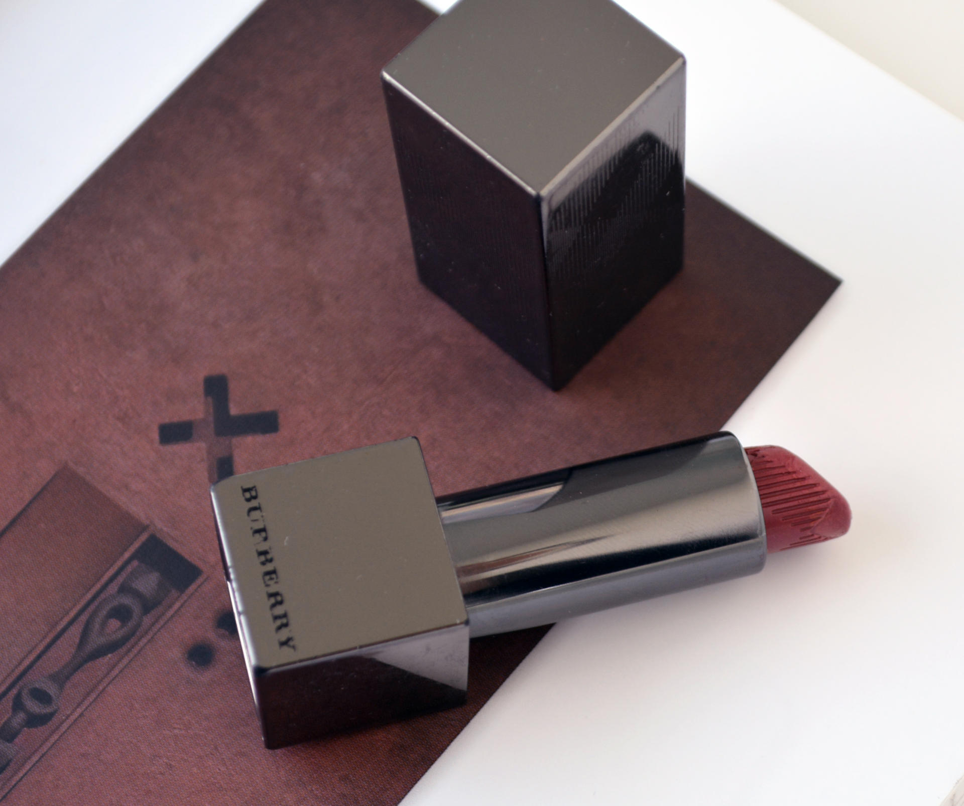 Burberry Kisses Lipstick No. 85 Sepia