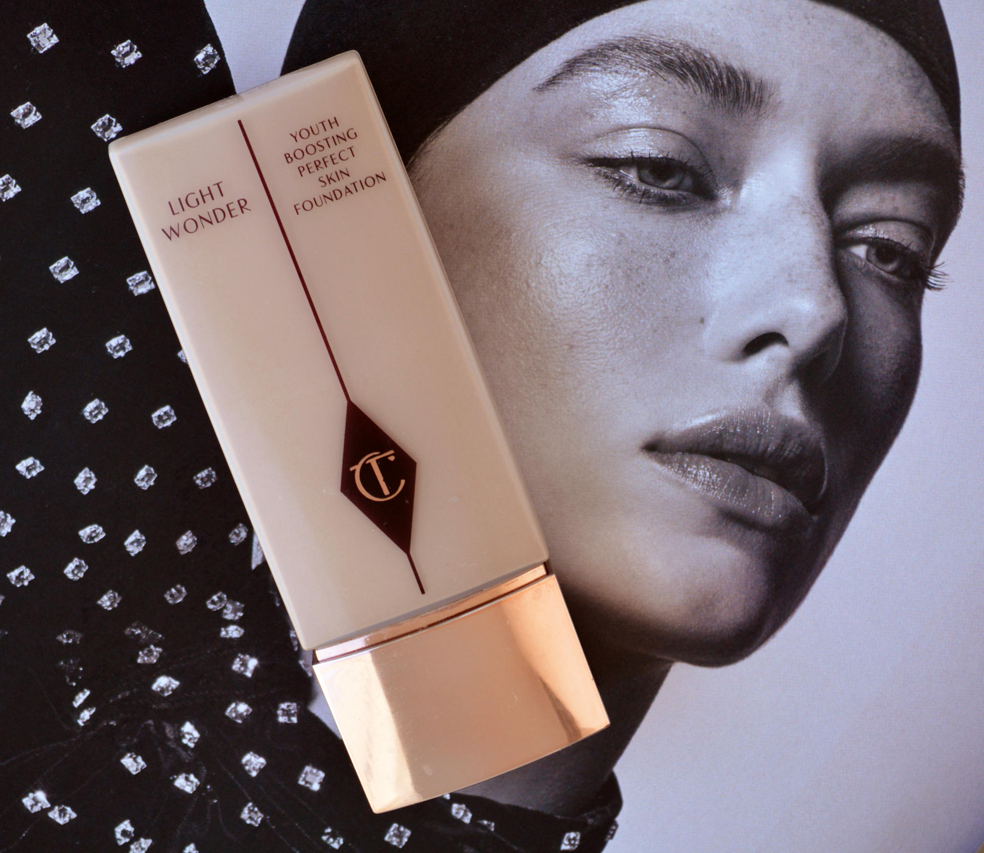 Charlotte Tilbury Light Wonder Foundation