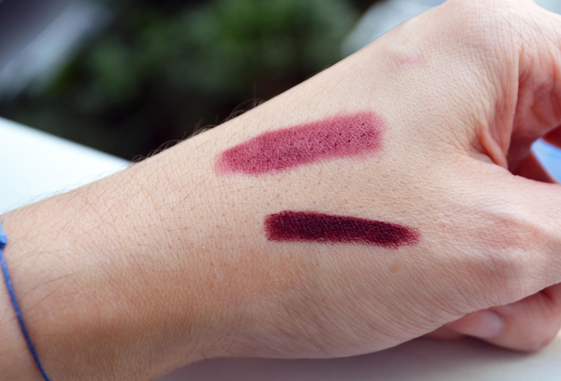 VB Beauty Satin Kajal Liner in Bordeaux 